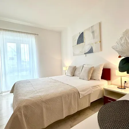 Apartment Pulse