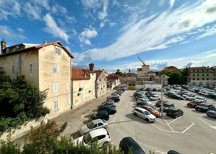 Pulse Lejlighed Split